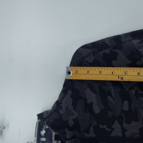 Lululemon sweatshirt women size 4 black camo - Picture 6 of 9